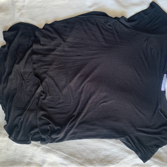 Hi-Cut Black Tee - Picture 2 of 2